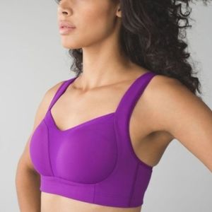 Lululemon Ta Ta Tamer sports Bra in Tender Violet